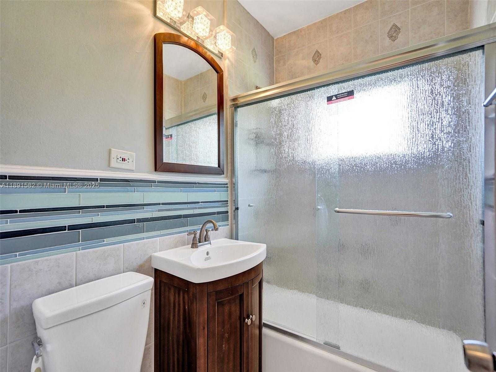 Small Image of 17791 NORTH EAST 13TH AVE, North Miami Beach Number 28