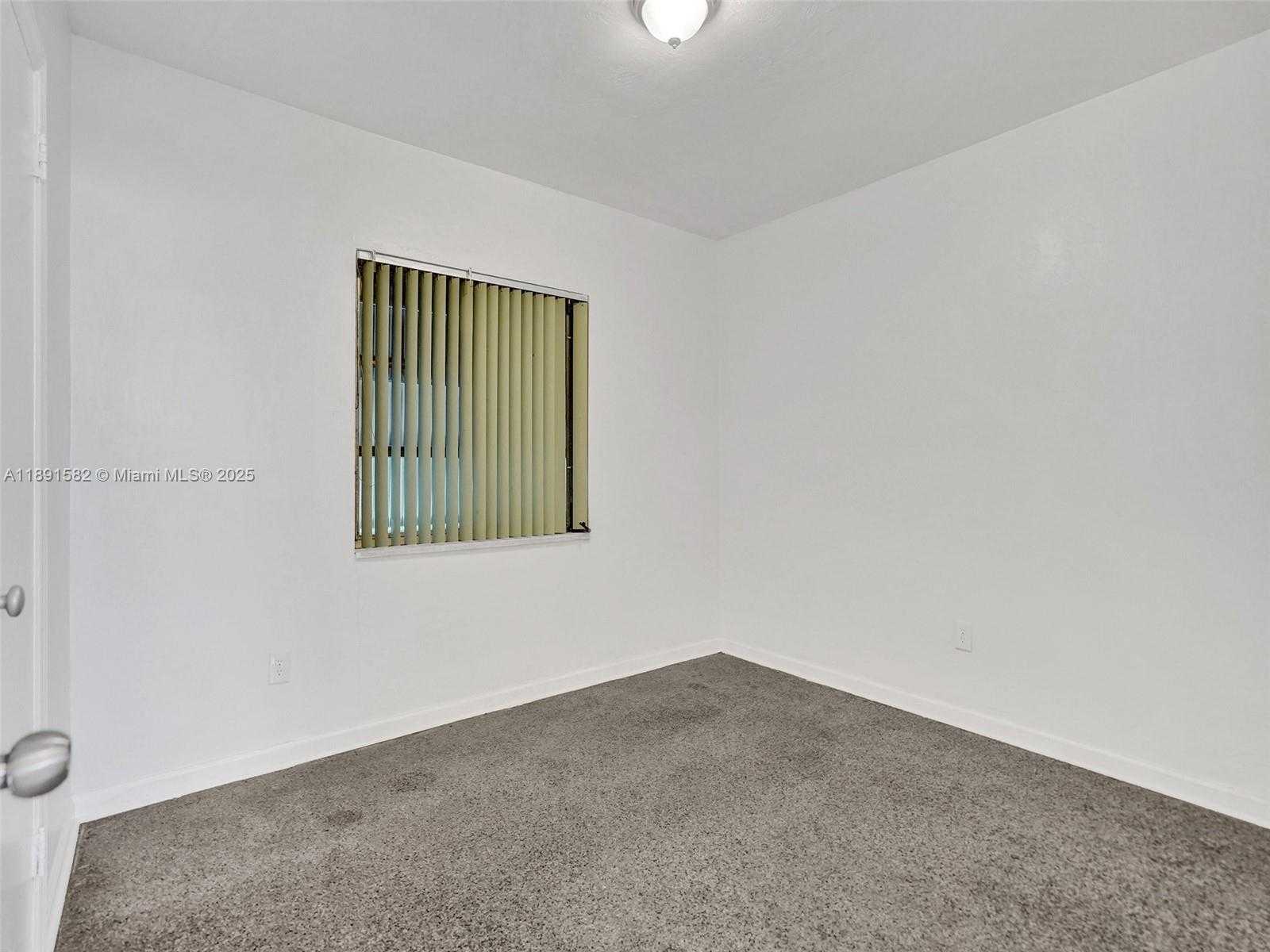 Small Image of 17791 NORTH EAST 13TH AVE, North Miami Beach Number 30