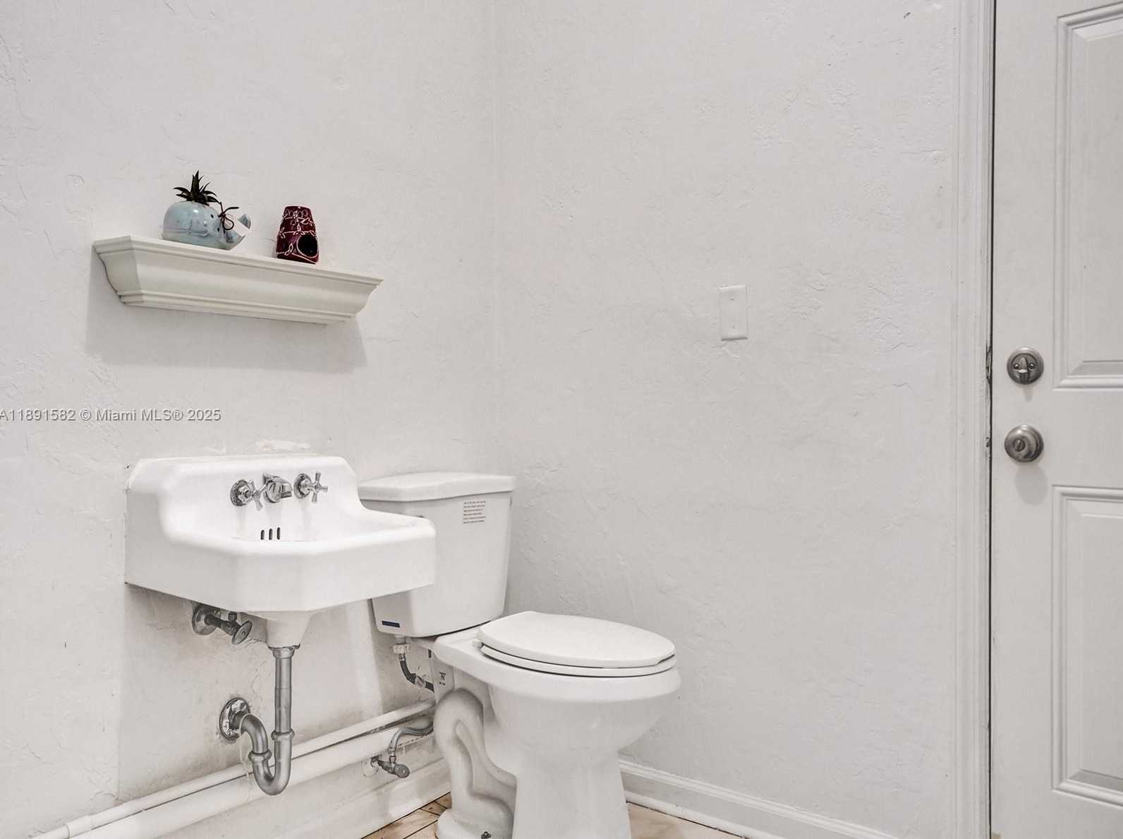 Small Image of 17791 NORTH EAST 13TH AVE, North Miami Beach Number 34