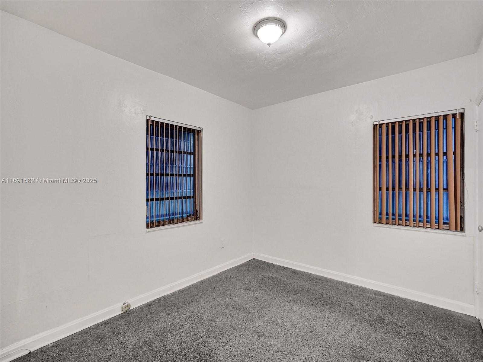 Small Image of 17791 NORTH EAST 13TH AVE, North Miami Beach Number 36
