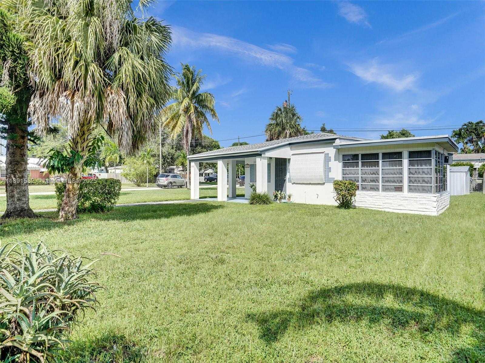 Small Image of 17791 NORTH EAST 13TH AVE, North Miami Beach Number 4