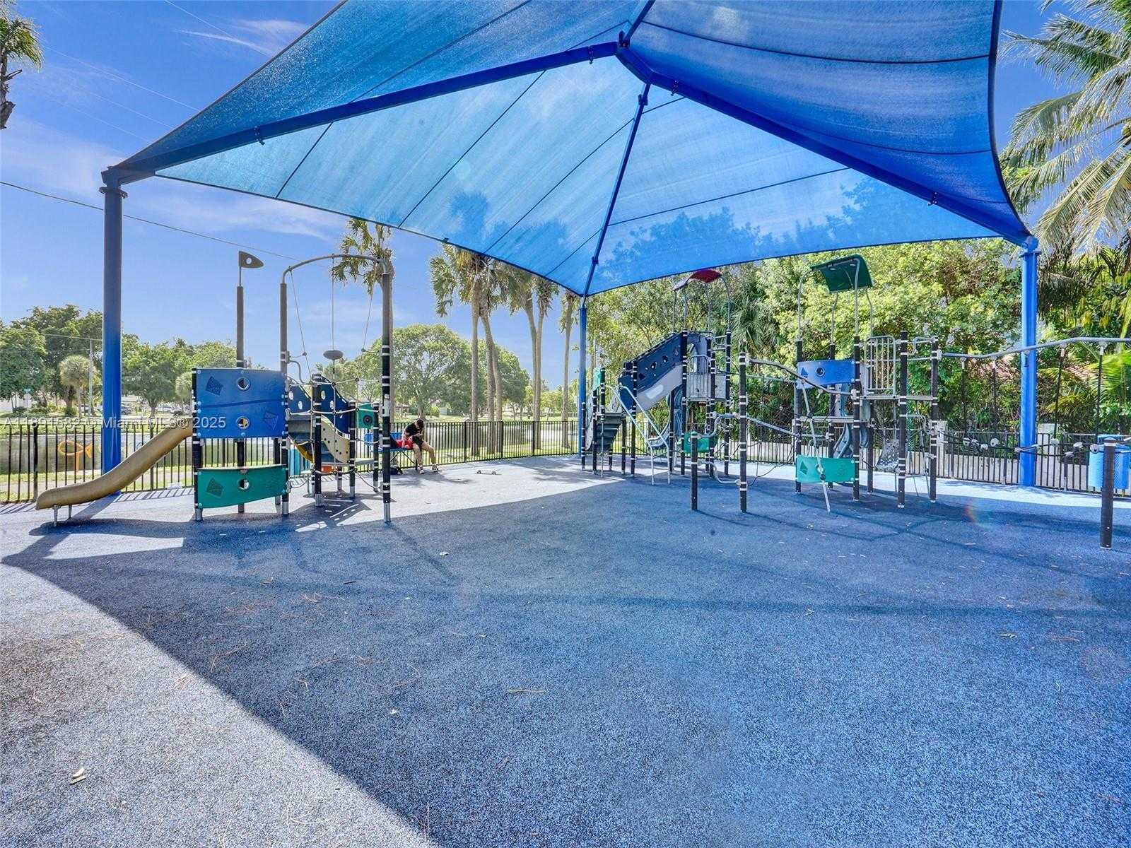 Small Image of 17791 NORTH EAST 13TH AVE, North Miami Beach Number 42