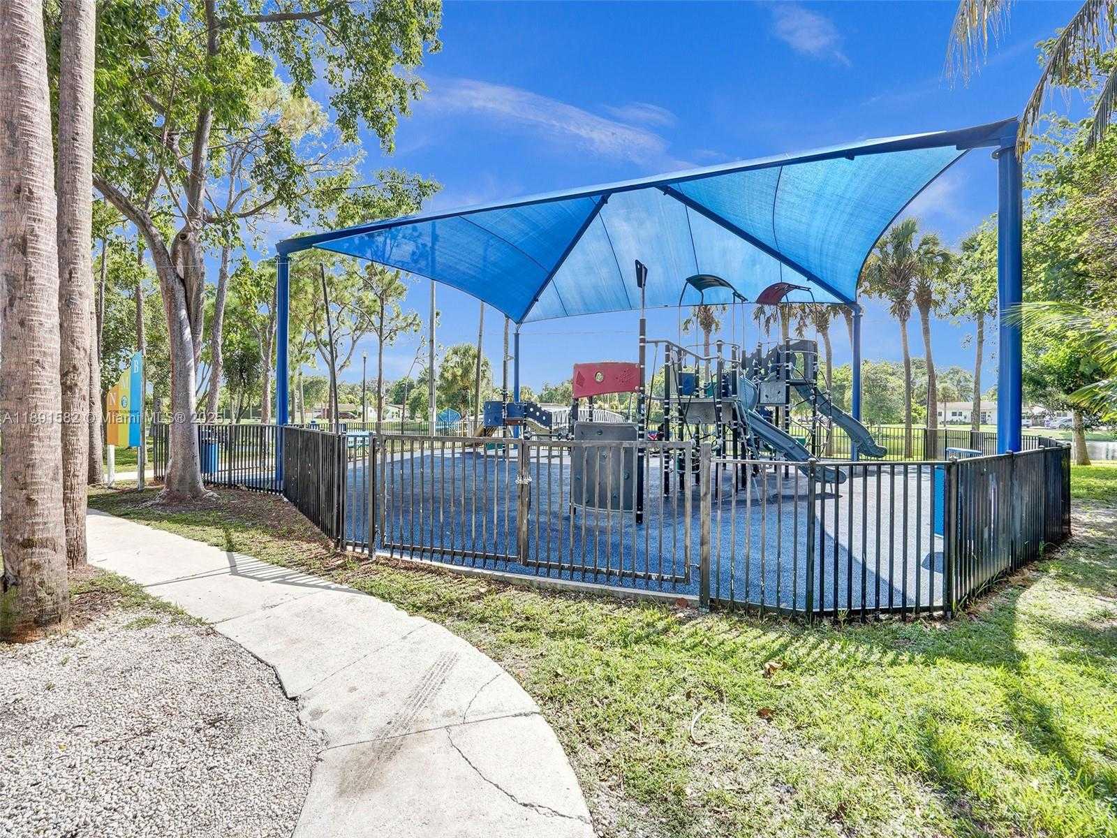 Small Image of 17791 NORTH EAST 13TH AVE, North Miami Beach Number 43