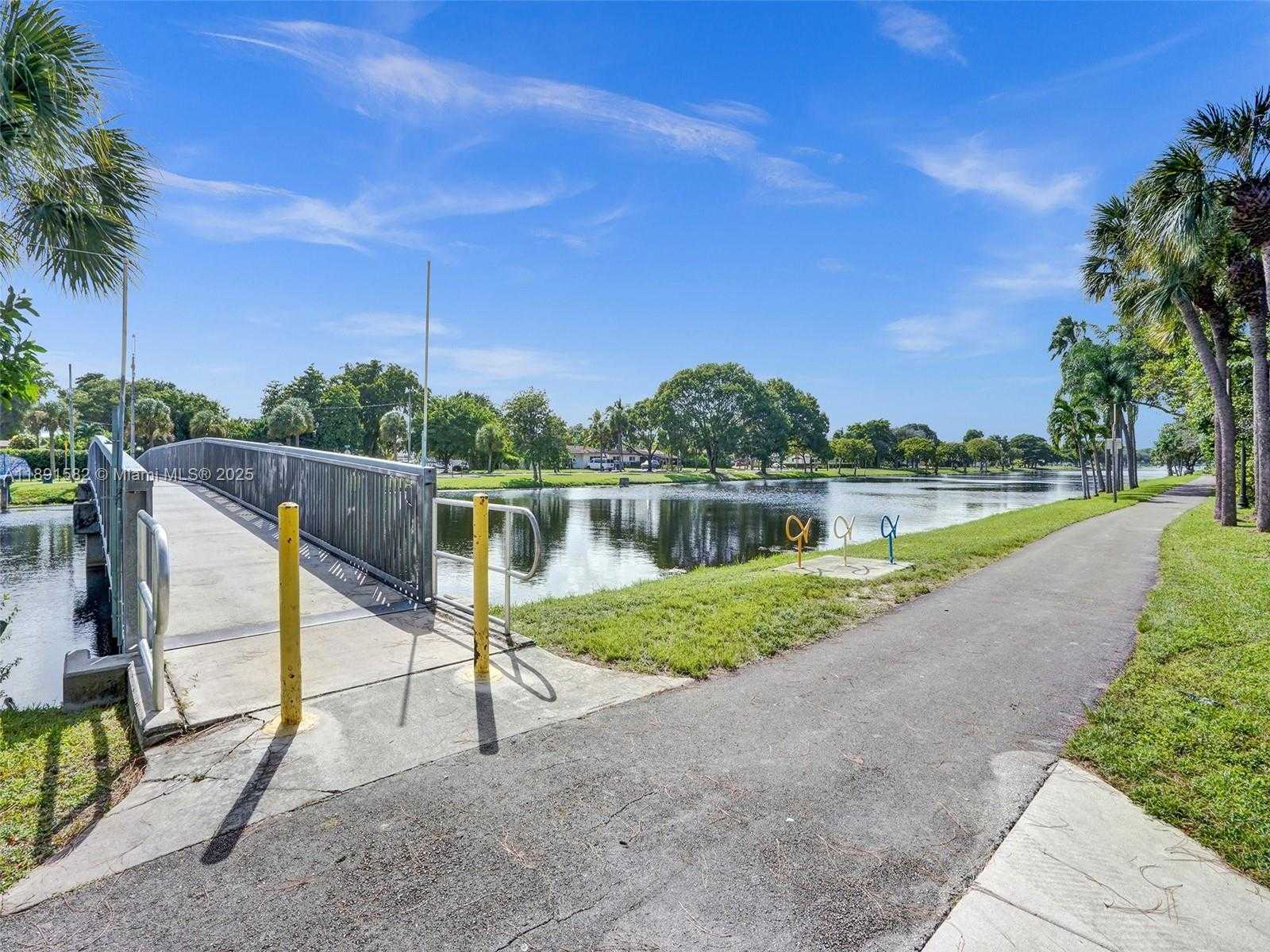 Small Image of 17791 NORTH EAST 13TH AVE, North Miami Beach Number 45