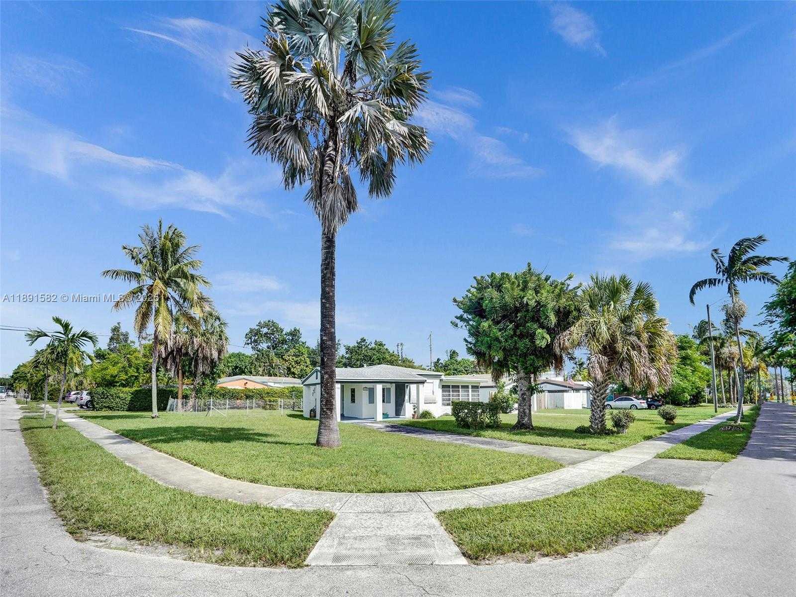 Small Image of 17791 NORTH EAST 13TH AVE, North Miami Beach Number 8