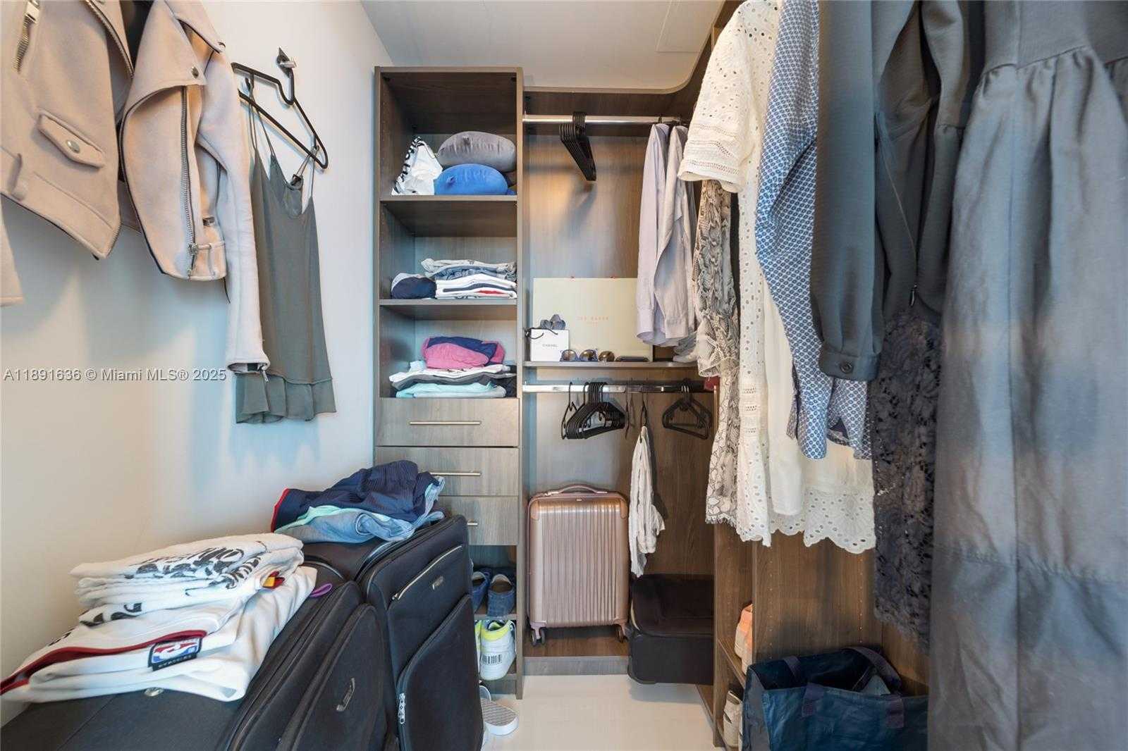 Small Image of 1100 SOUTH MIAMI AVE #2808, Miami Number 12