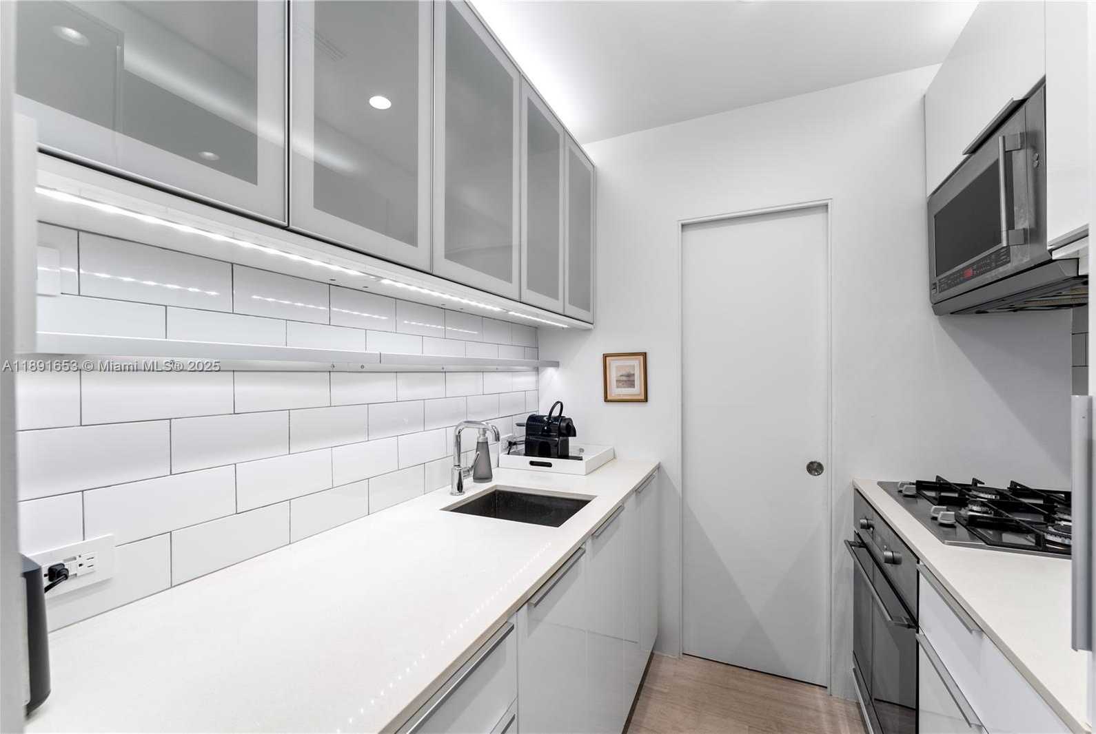 Small Image of 732 EUCLID AVE #3, Miami Beach Number 4