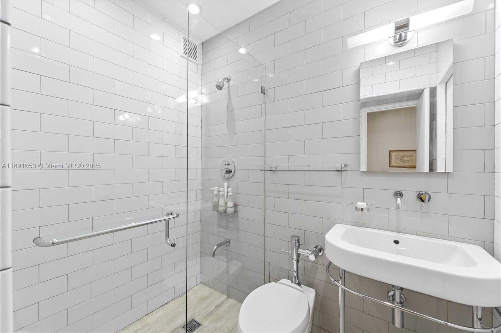 Small Image of 732 EUCLID AVE #3, Miami Beach Number 6