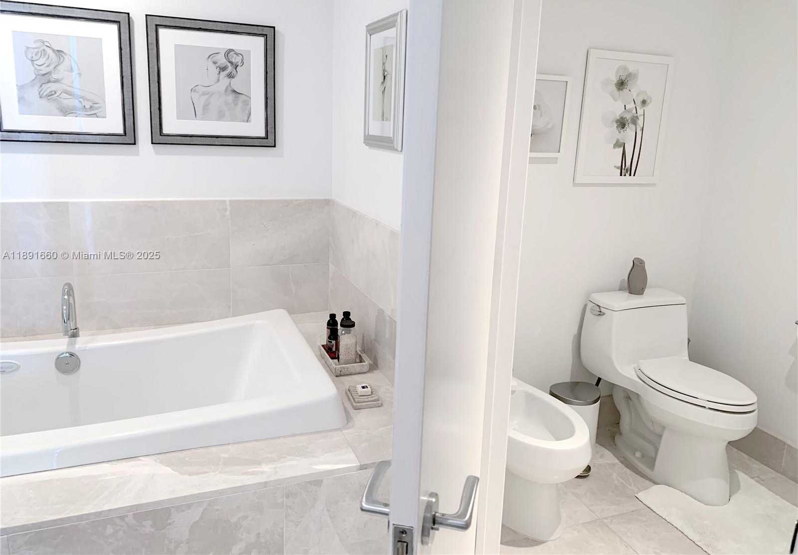 Small Image of 17001 COLLINS AVE #1407, Sunny Isles Beach Number 12