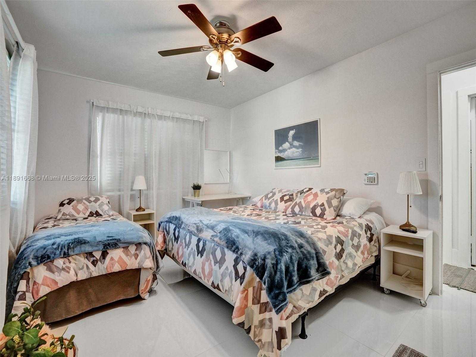 Small Image of 1216 GUAVA ISLE, Fort Lauderdale Number 11