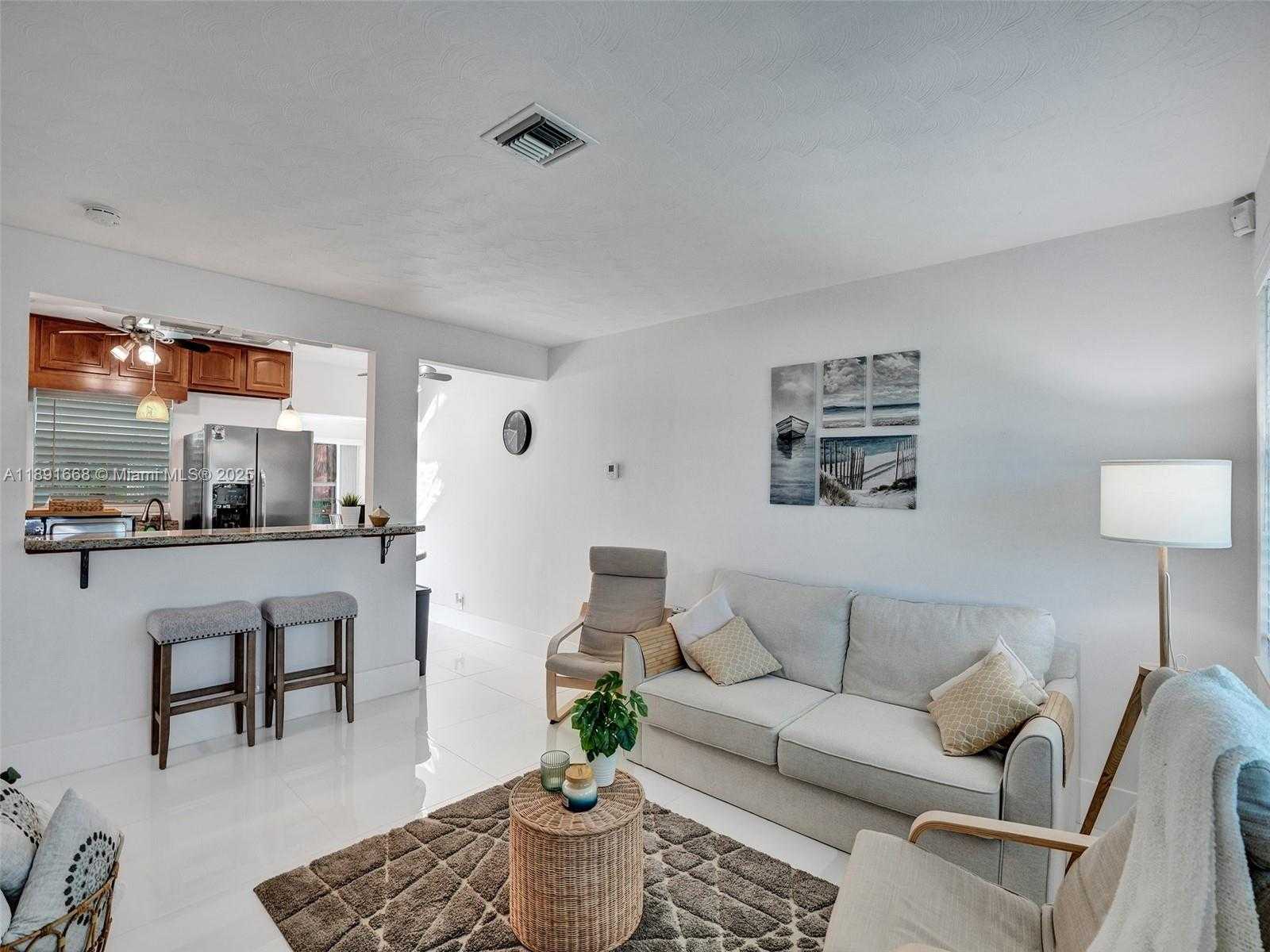 Small Image of 1216 GUAVA ISLE, Fort Lauderdale Number 15