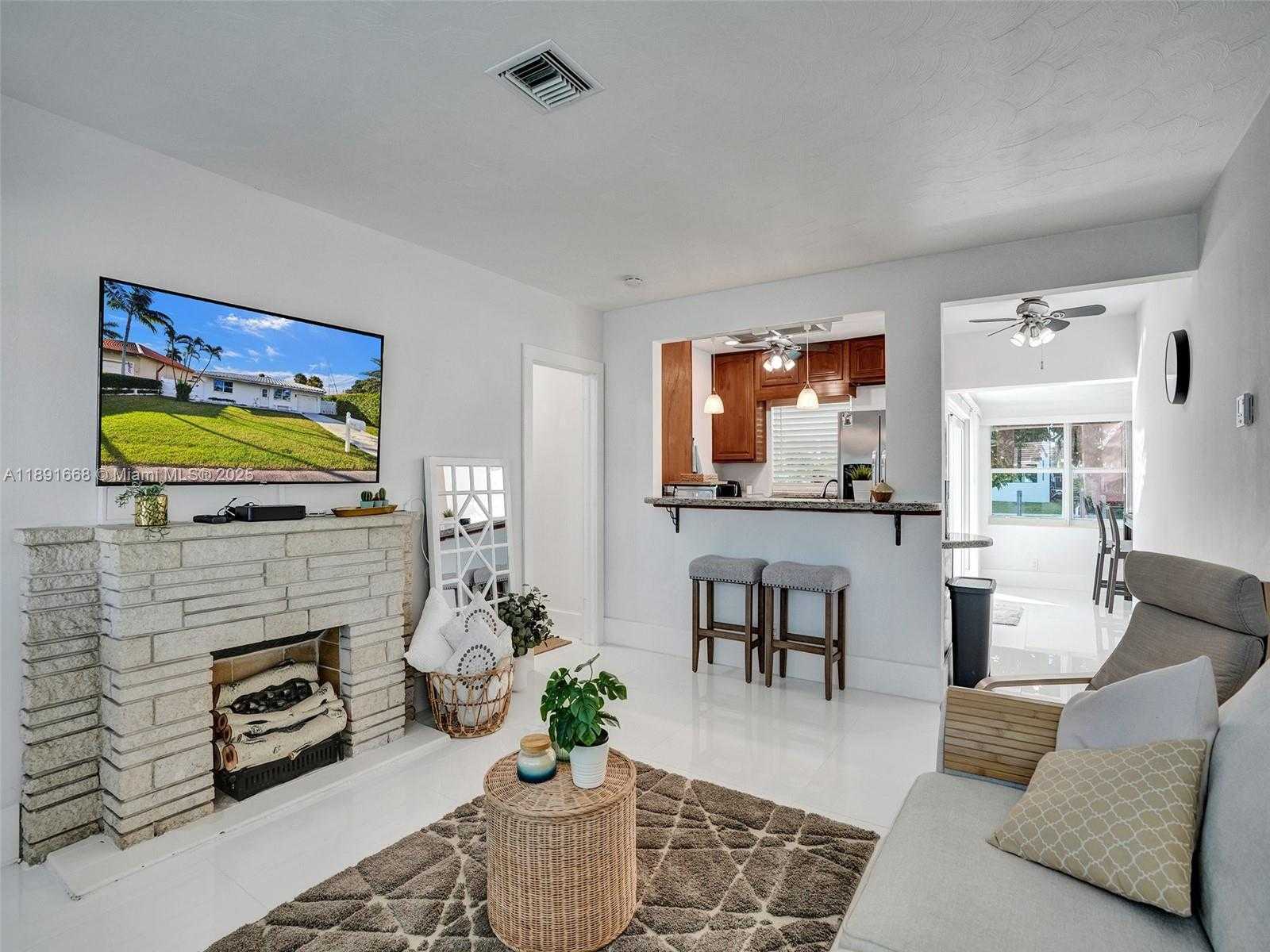 Small Image of 1216 GUAVA ISLE, Fort Lauderdale Number 17