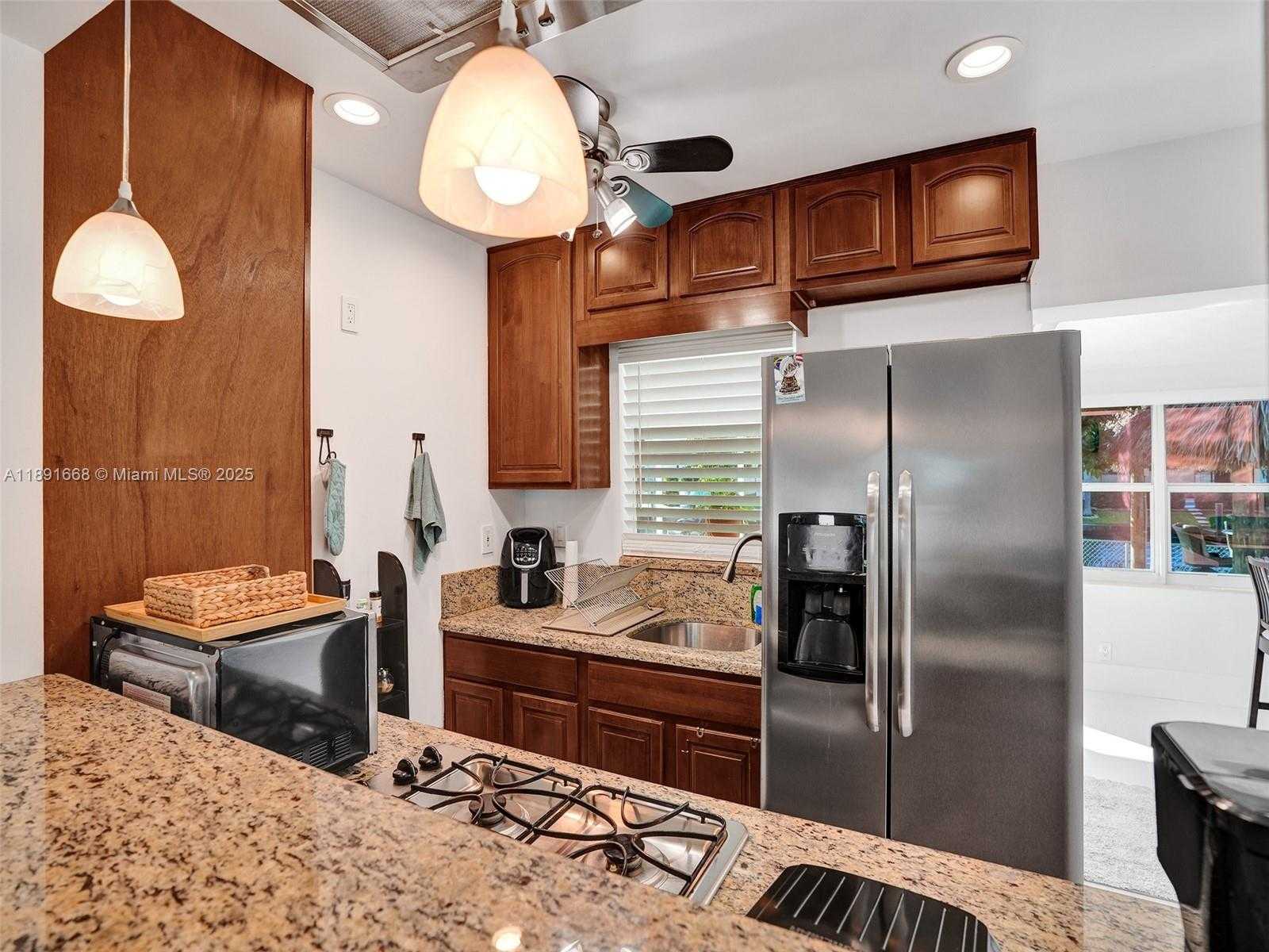 Small Image of 1216 GUAVA ISLE, Fort Lauderdale Number 18