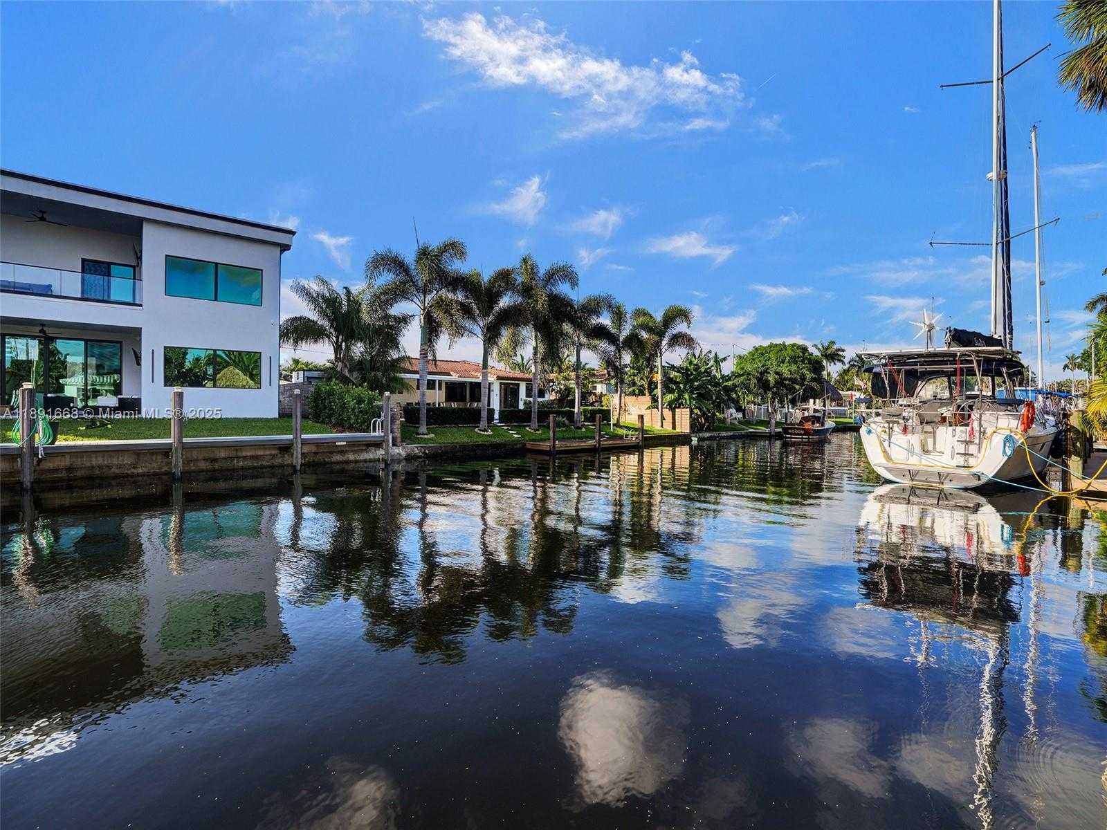 Small Image of 1216 GUAVA ISLE, Fort Lauderdale Number 30