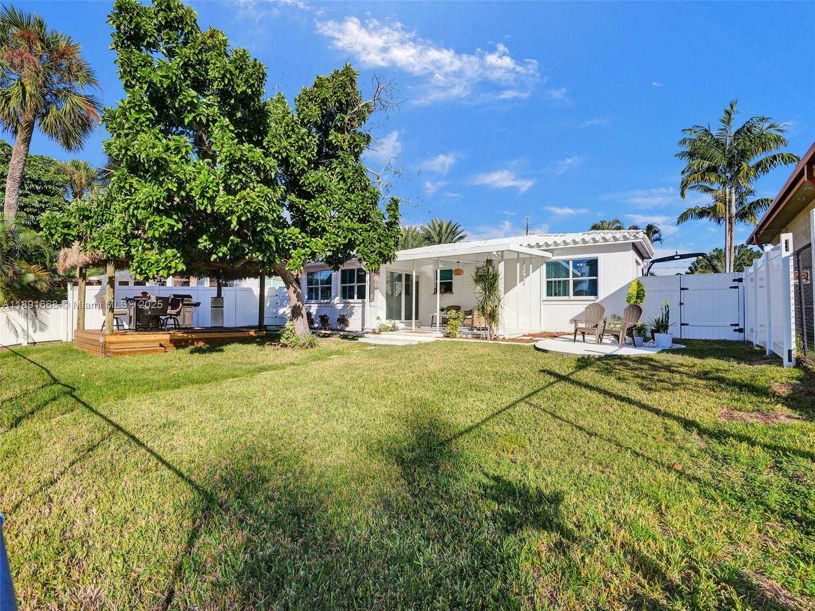 Small Image of 1216 GUAVA ISLE, Fort Lauderdale Number 31