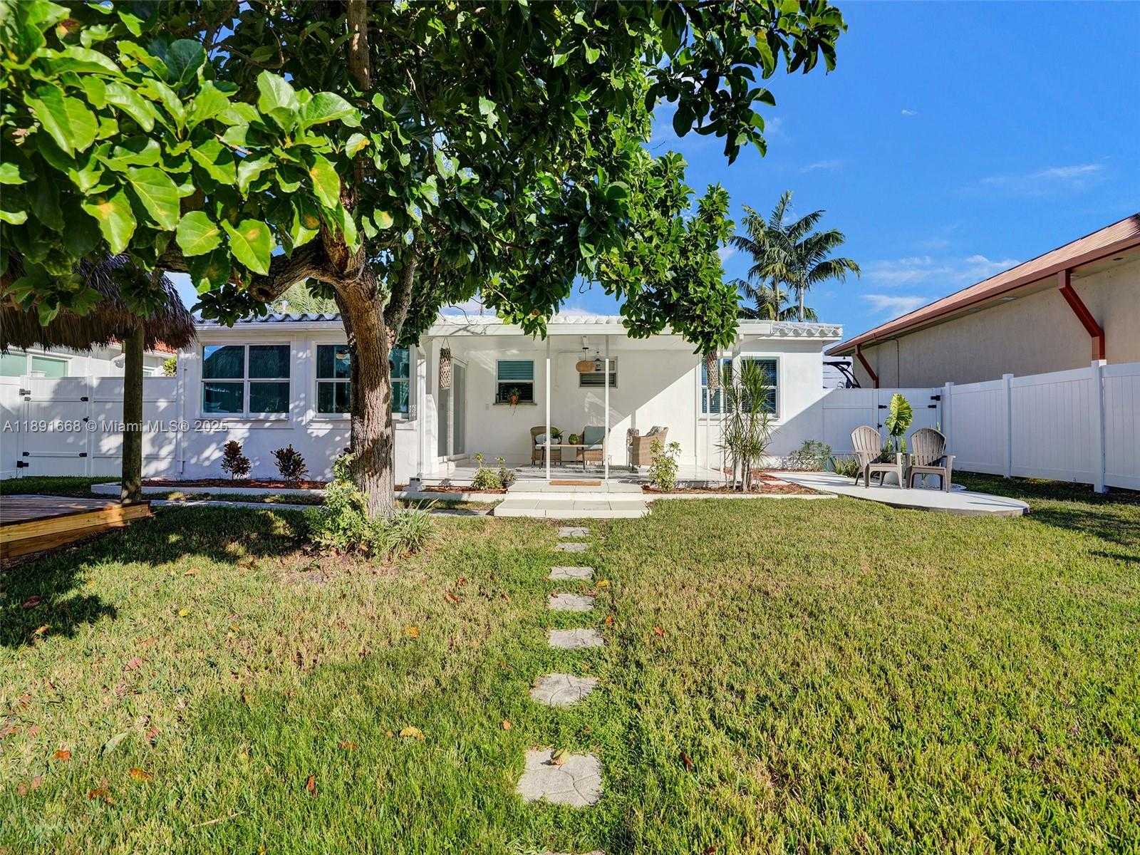 Small Image of 1216 GUAVA ISLE, Fort Lauderdale Number 43