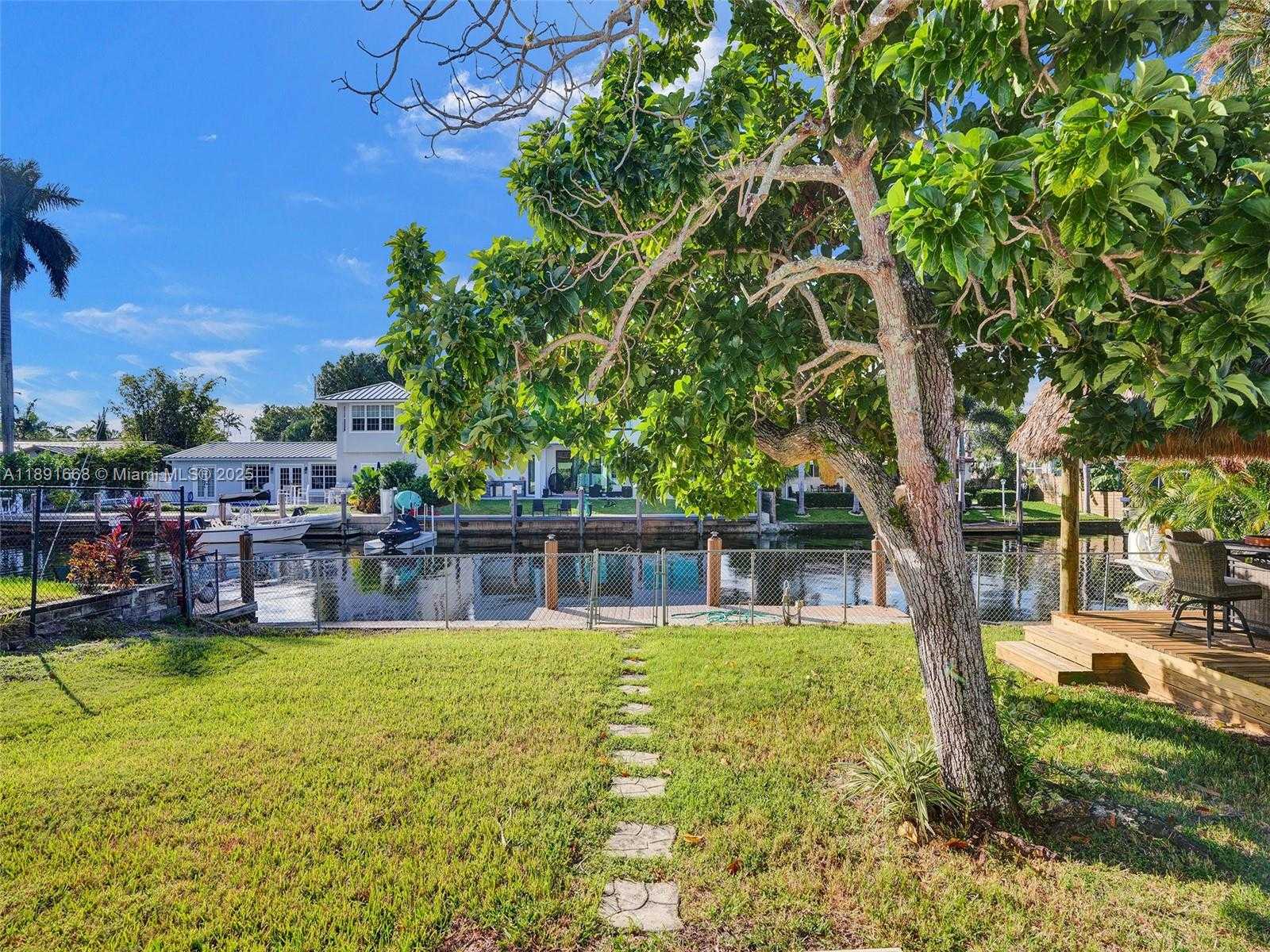 Small Image of 1216 GUAVA ISLE, Fort Lauderdale Number 44