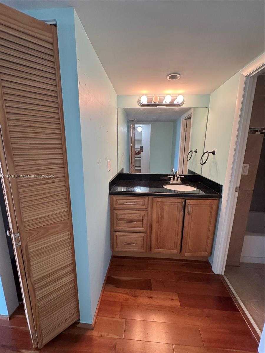 Small Image of 20379 WEST COUNTRY CLUB DR #1937, Aventura Number 17