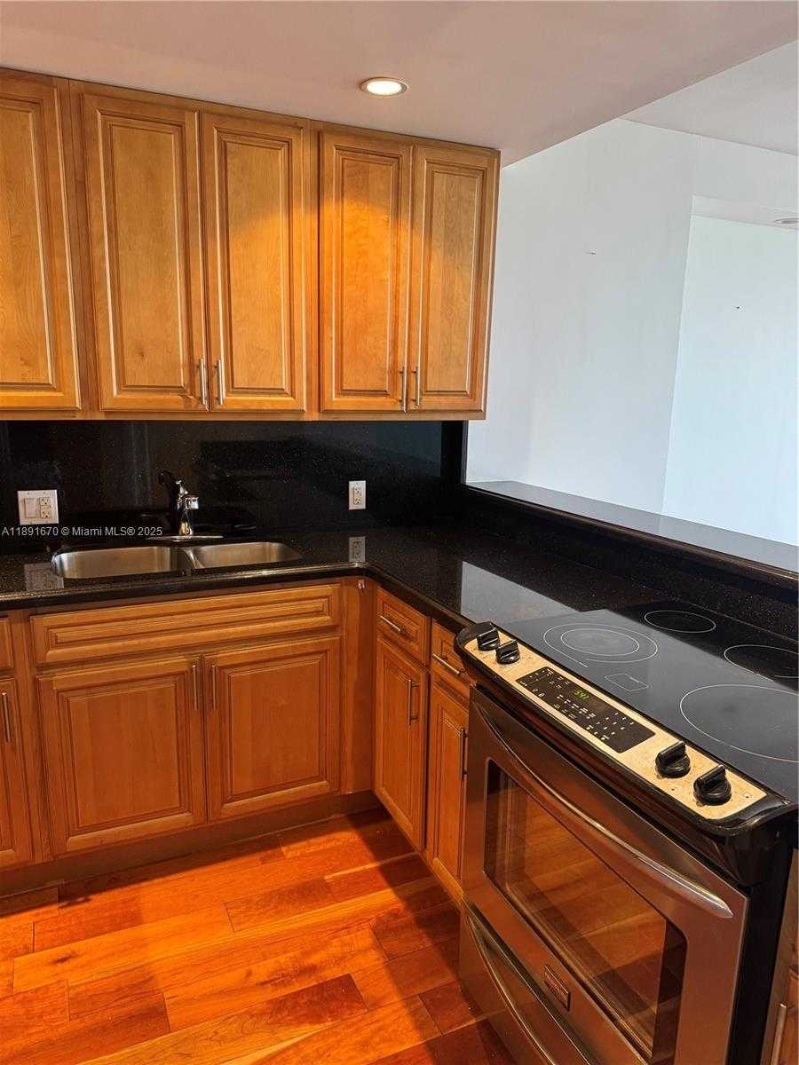 Small Image of 20379 WEST COUNTRY CLUB DR #1937, Aventura Number 7