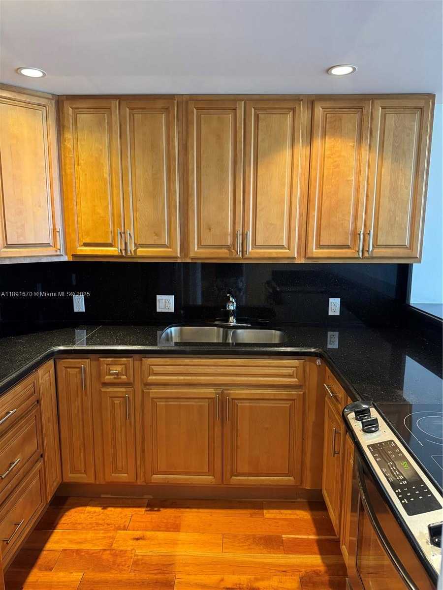 Small Image of 20379 WEST COUNTRY CLUB DR #1937, Aventura Number 8