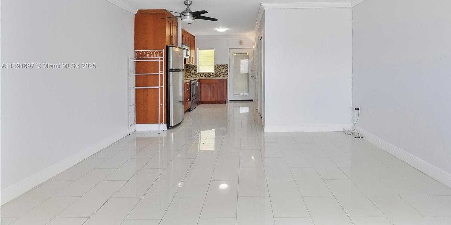 Small Image of 851 MERIDIAN AVE #24, Miami Beach Number 10