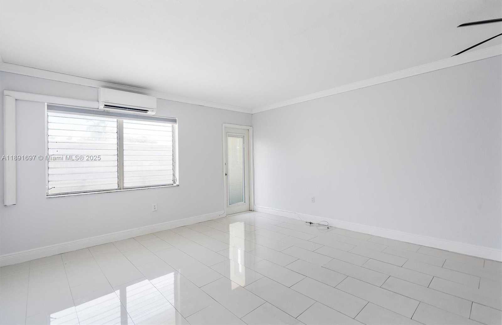Small Image of 851 MERIDIAN AVE #24, Miami Beach Number 7