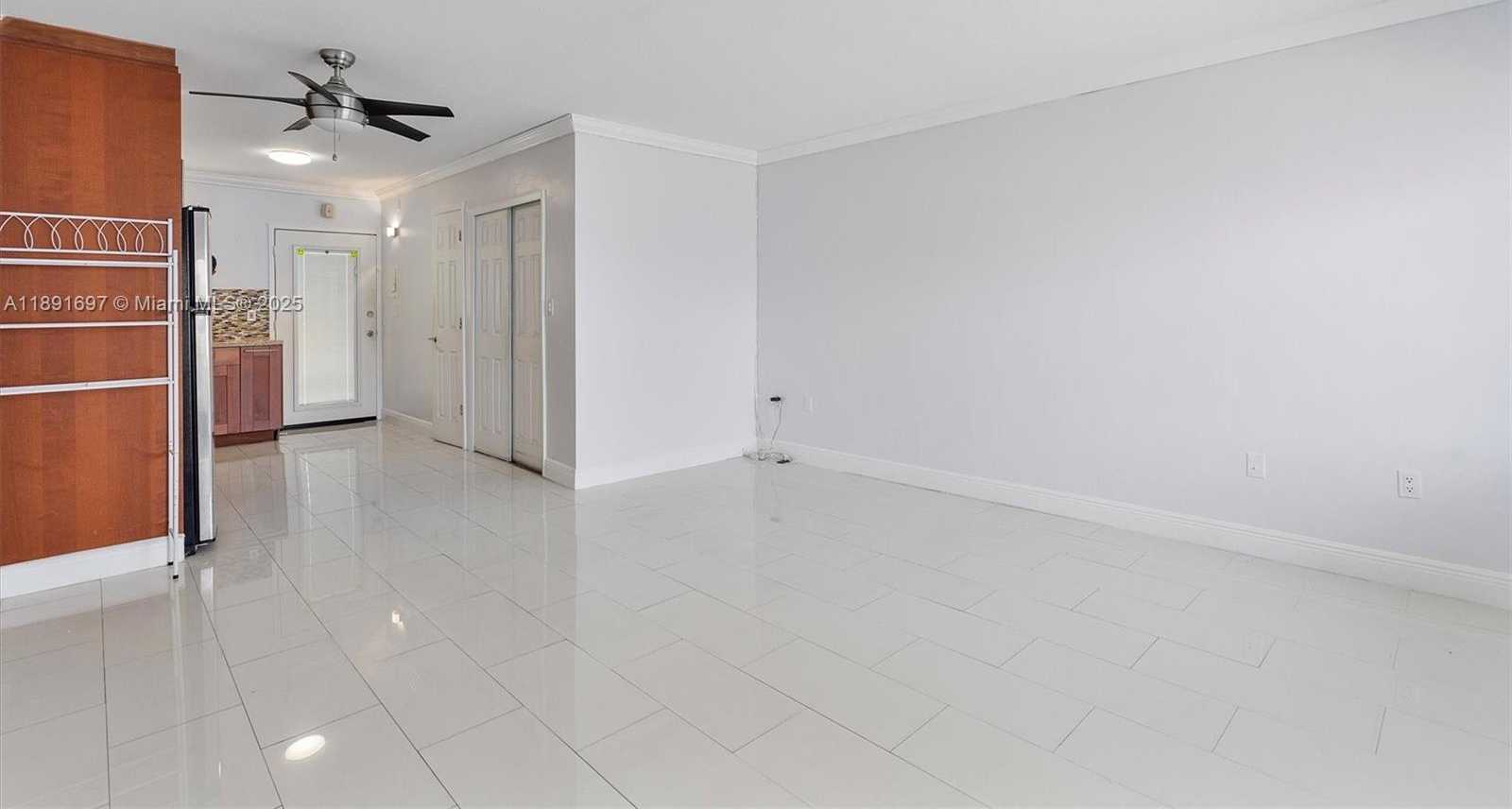 Small Image of 851 MERIDIAN AVE #24, Miami Beach Number 9