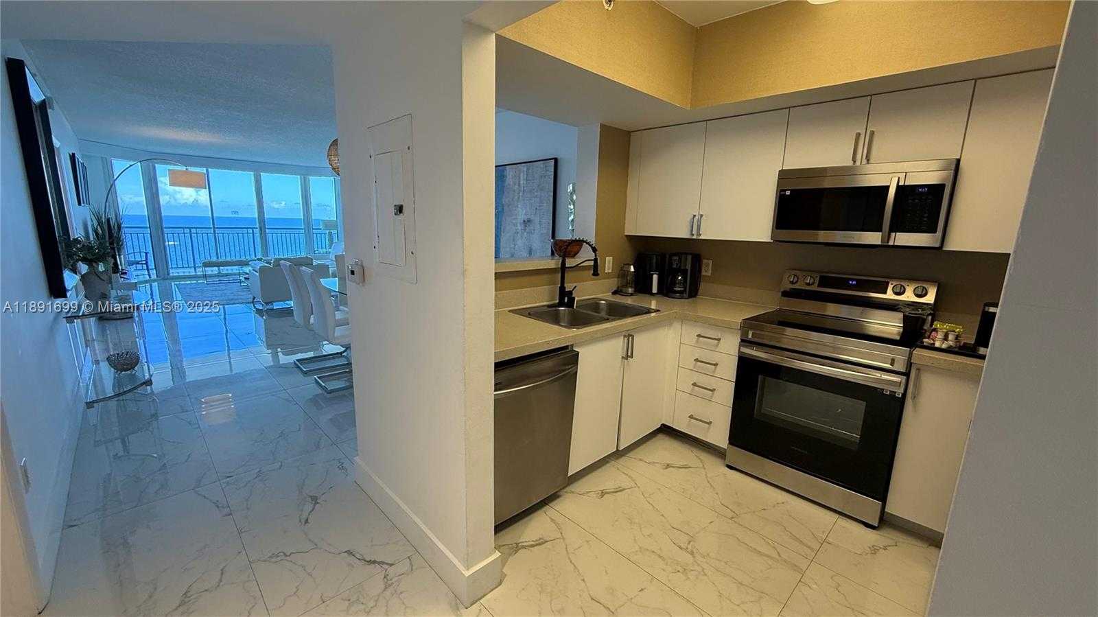 Small Image of 17375 COLLINS AVE #1901, Sunny Isles Beach Number 3