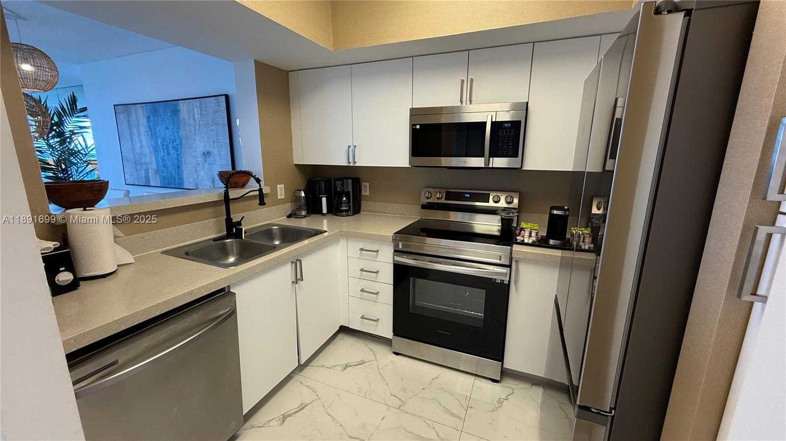 Small Image of 17375 COLLINS AVE #1901, Sunny Isles Beach Number 4