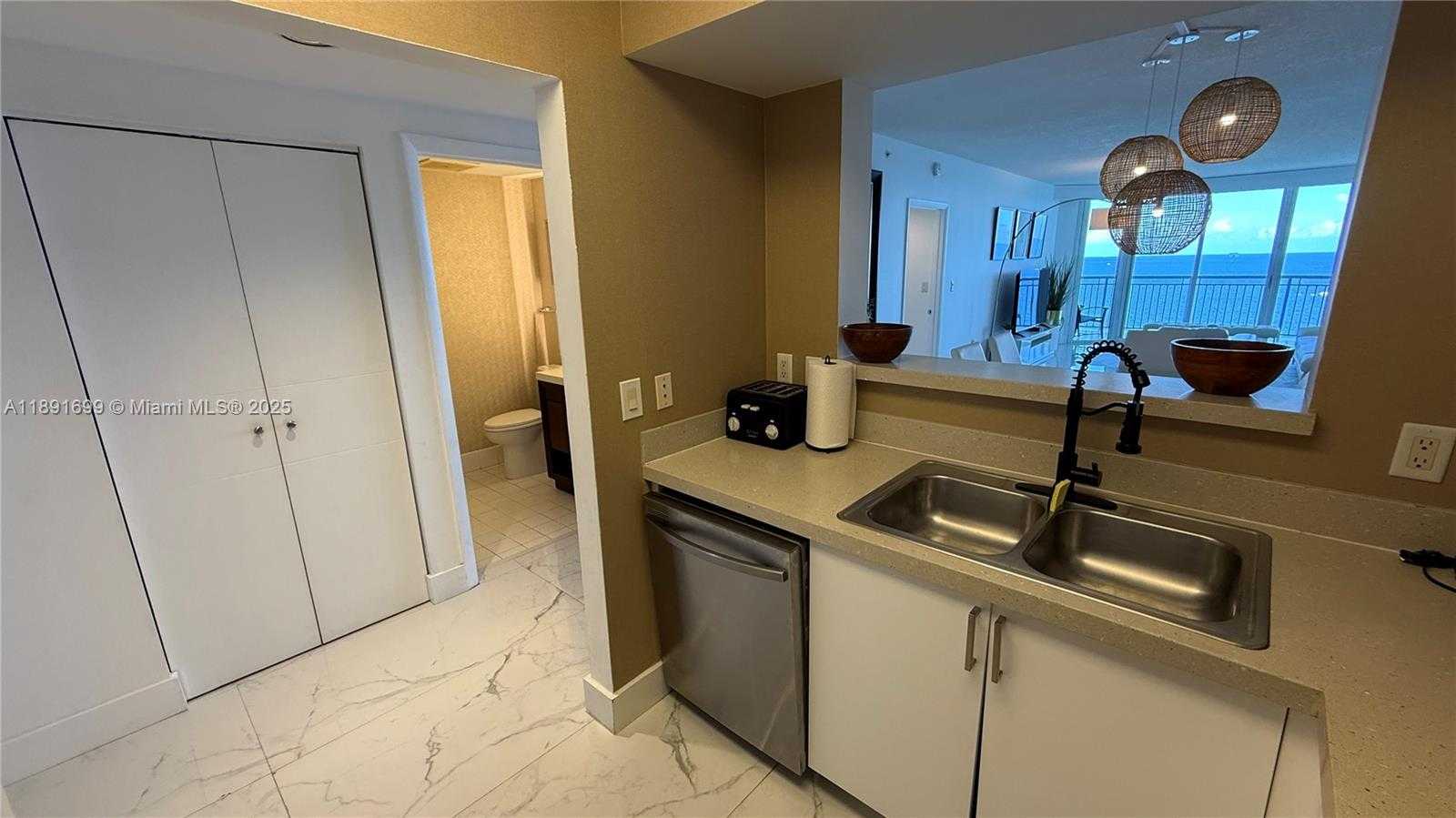 Small Image of 17375 COLLINS AVE #1901, Sunny Isles Beach Number 5
