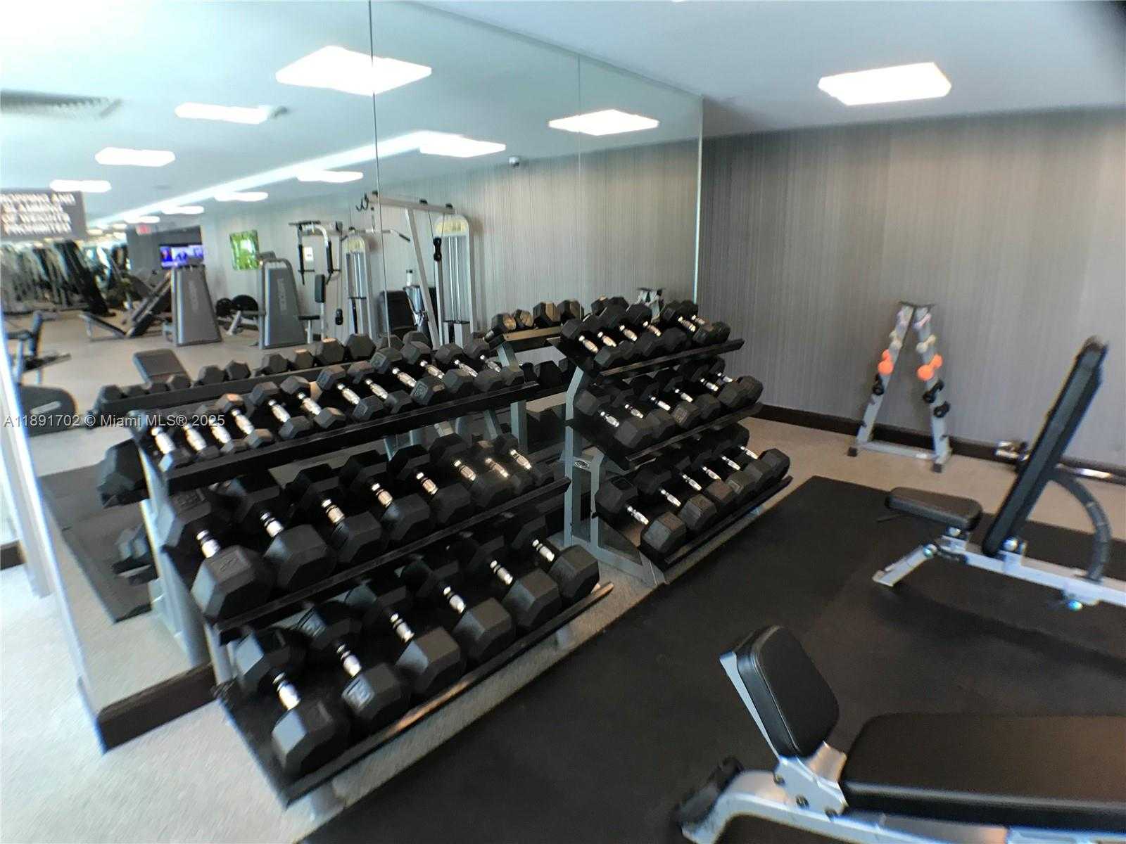 Small Image of 950 BRICKELL BAY DR #1509, Miami Number 13