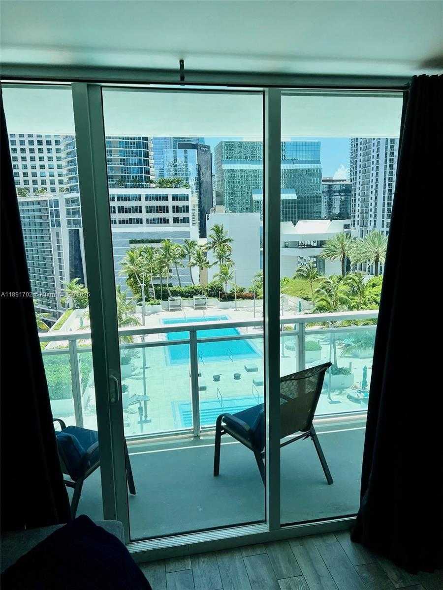 Small Image of 950 BRICKELL BAY DR #1509, Miami Number 5