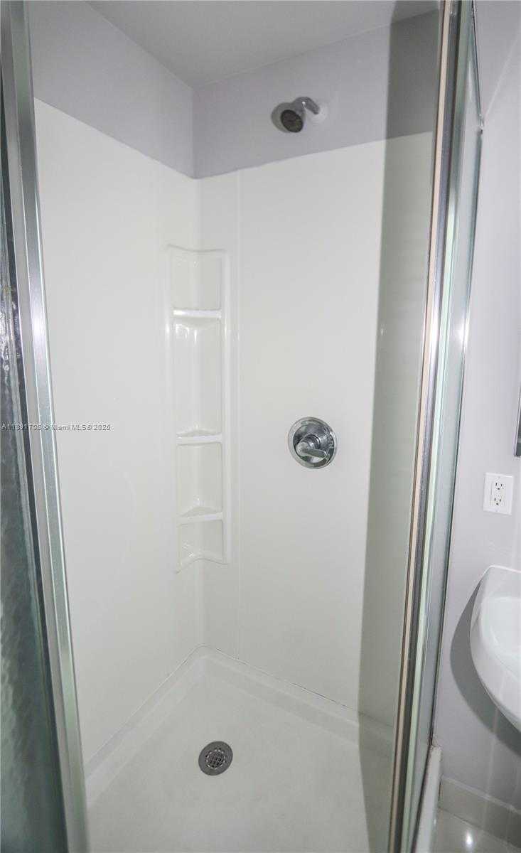 Small Image of 1900 NORTH BAYSHORE DR #2216, Miami Number 16