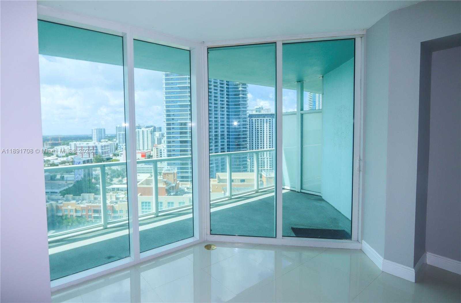 Small Image of 1900 NORTH BAYSHORE DR #2216, Miami Number 4
