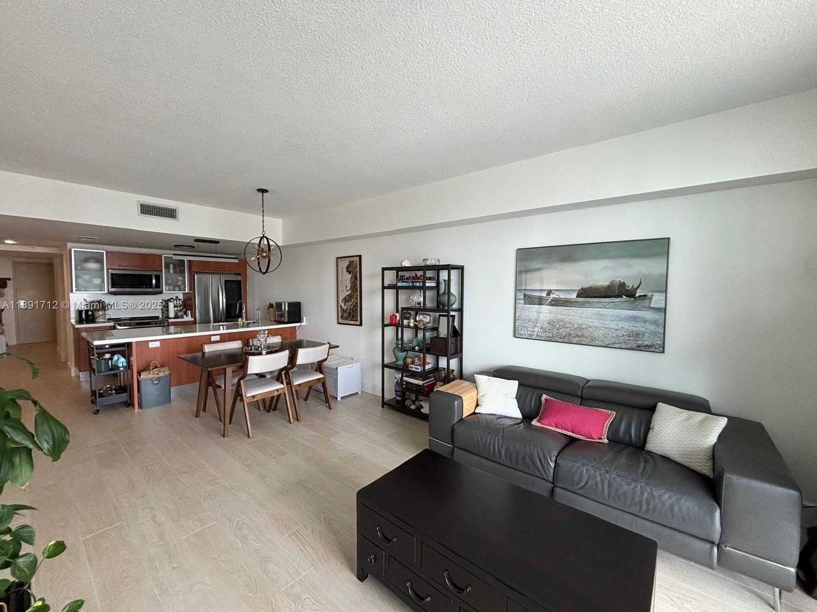 Small Image of 185 SOUTH WEST 7TH ST #3403, Miami Number 2