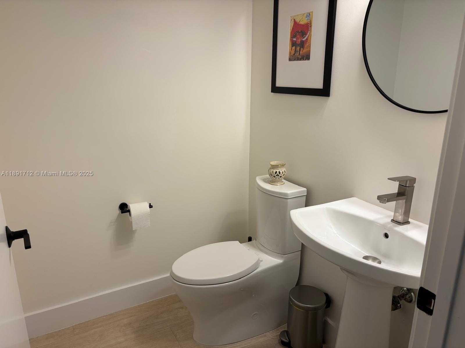 Small Image of 185 SOUTH WEST 7TH ST #3403, Miami Number 5
