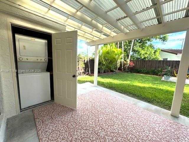 Small Image of 7420 SOUTH WEST 34TH TER, Miami Number 17