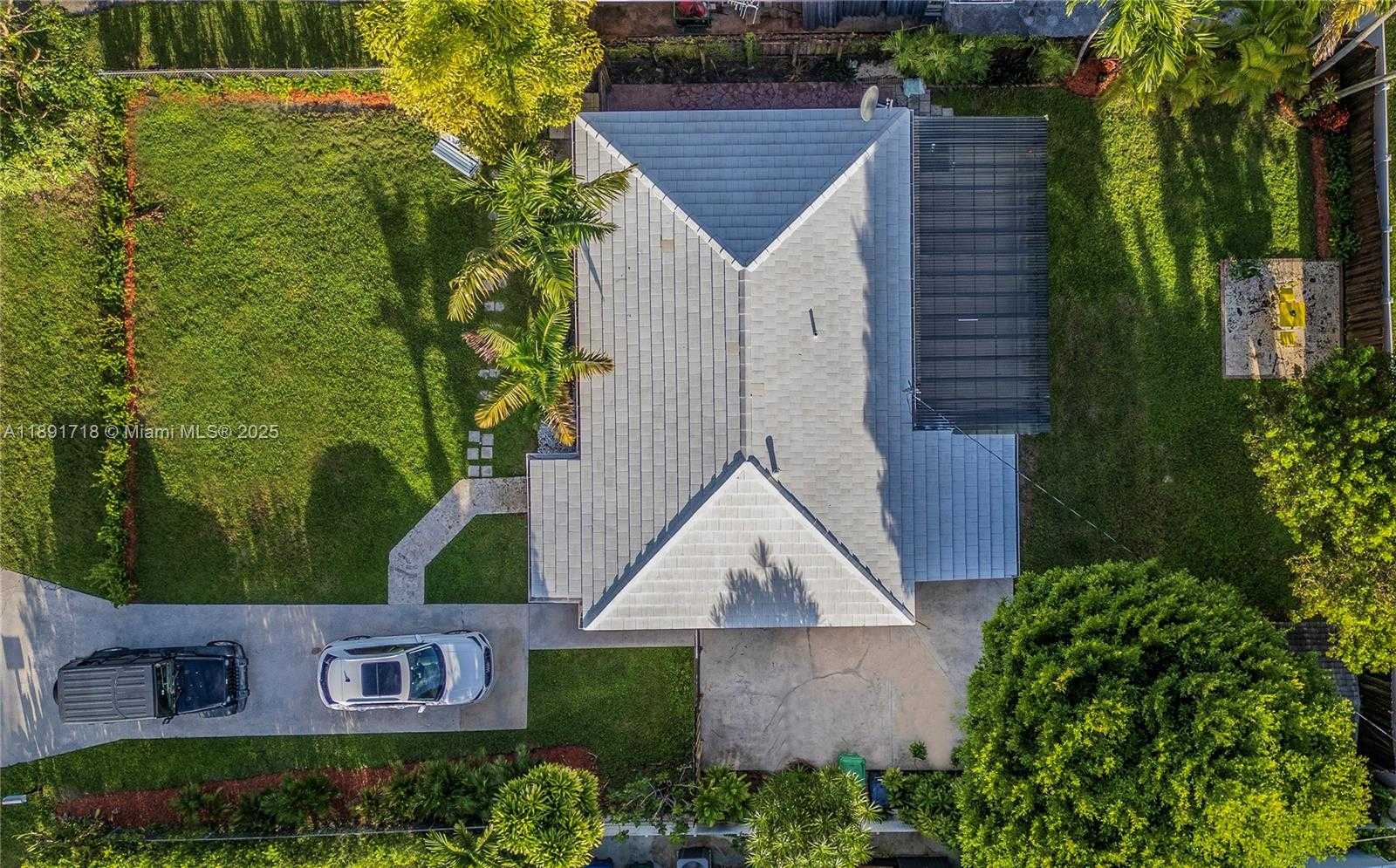 Small Image of 7420 SOUTH WEST 34TH TER, Miami Number 19