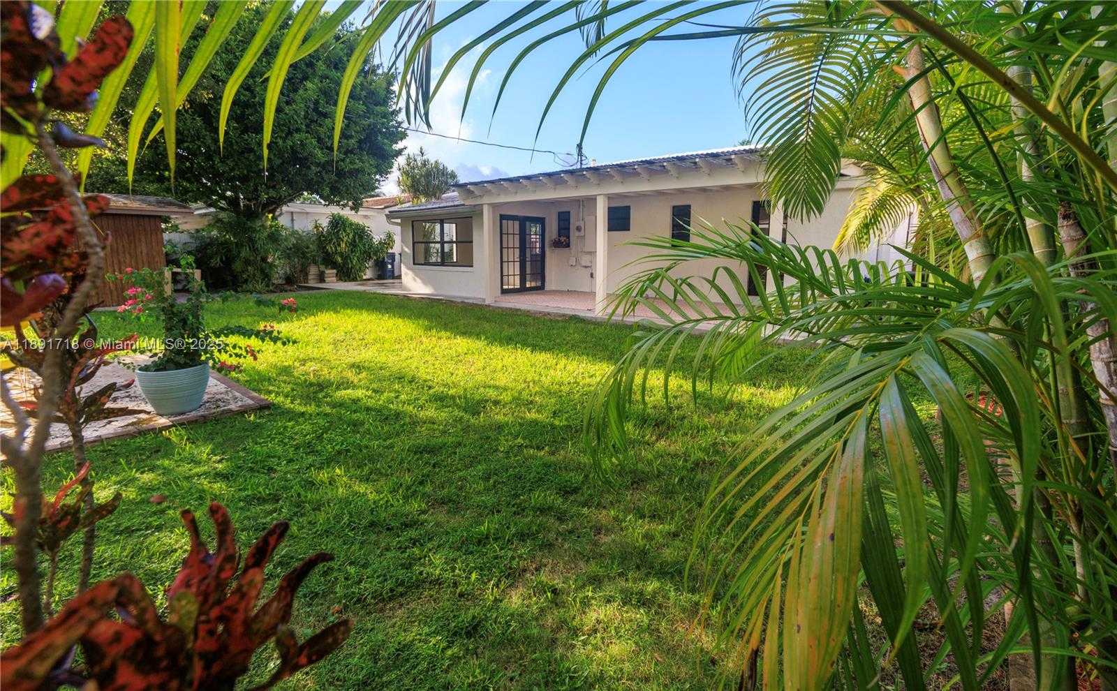 Small Image of 7420 SOUTH WEST 34TH TER, Miami Number 8
