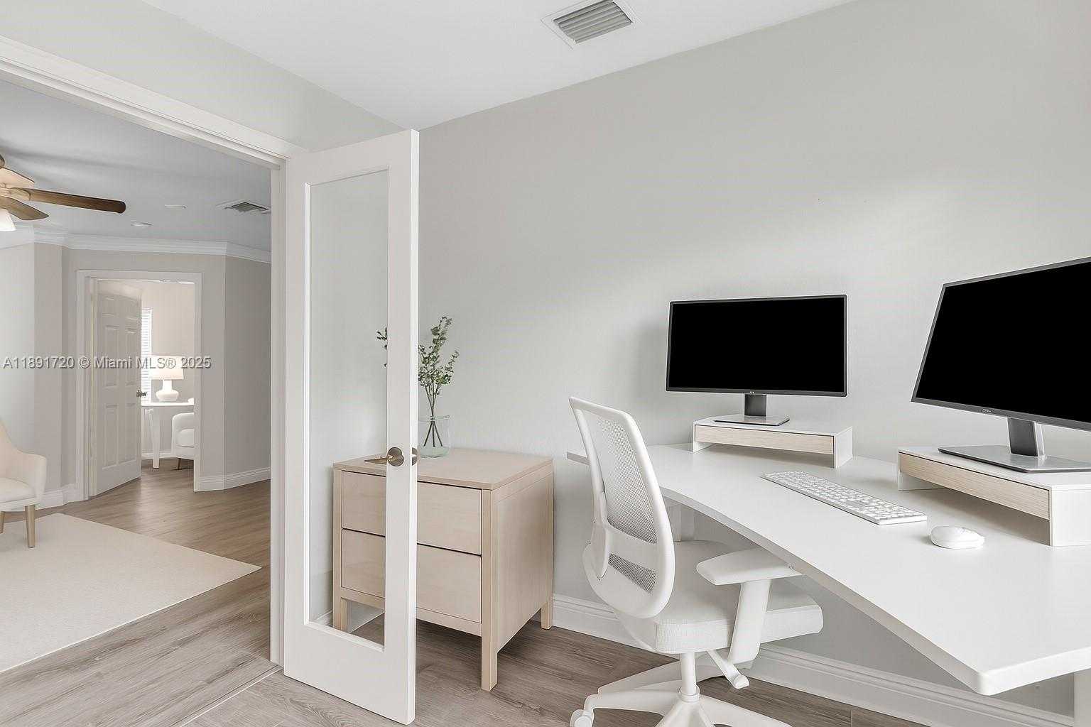 Small Image of 214 LA COSTA CT, Weston Number 16