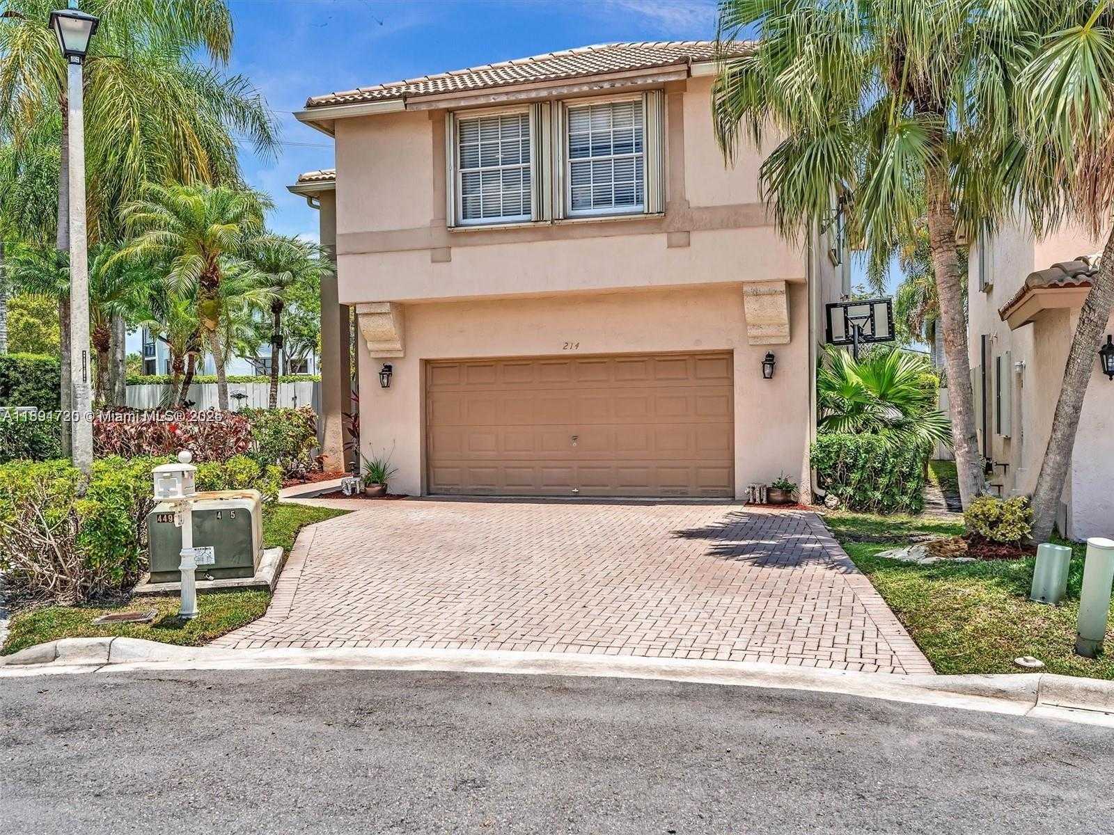 Small Image of 214 LA COSTA CT, Weston Number 2
