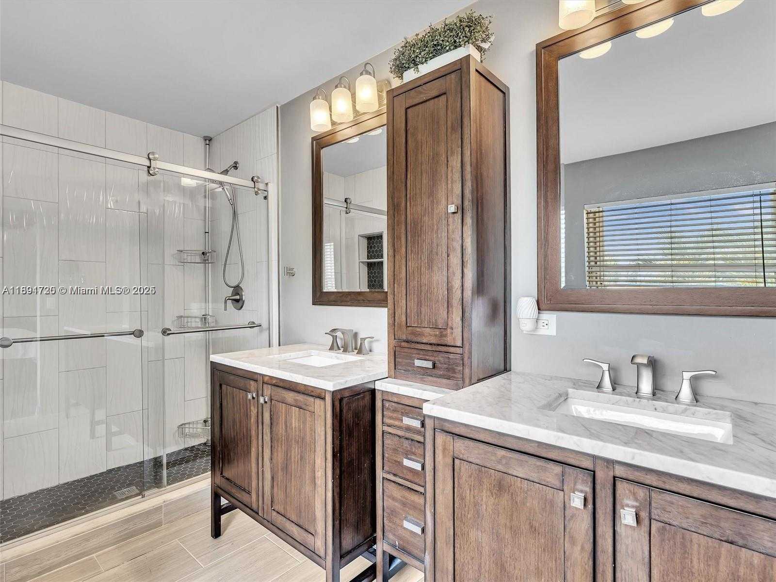 Small Image of 214 LA COSTA CT, Weston Number 23