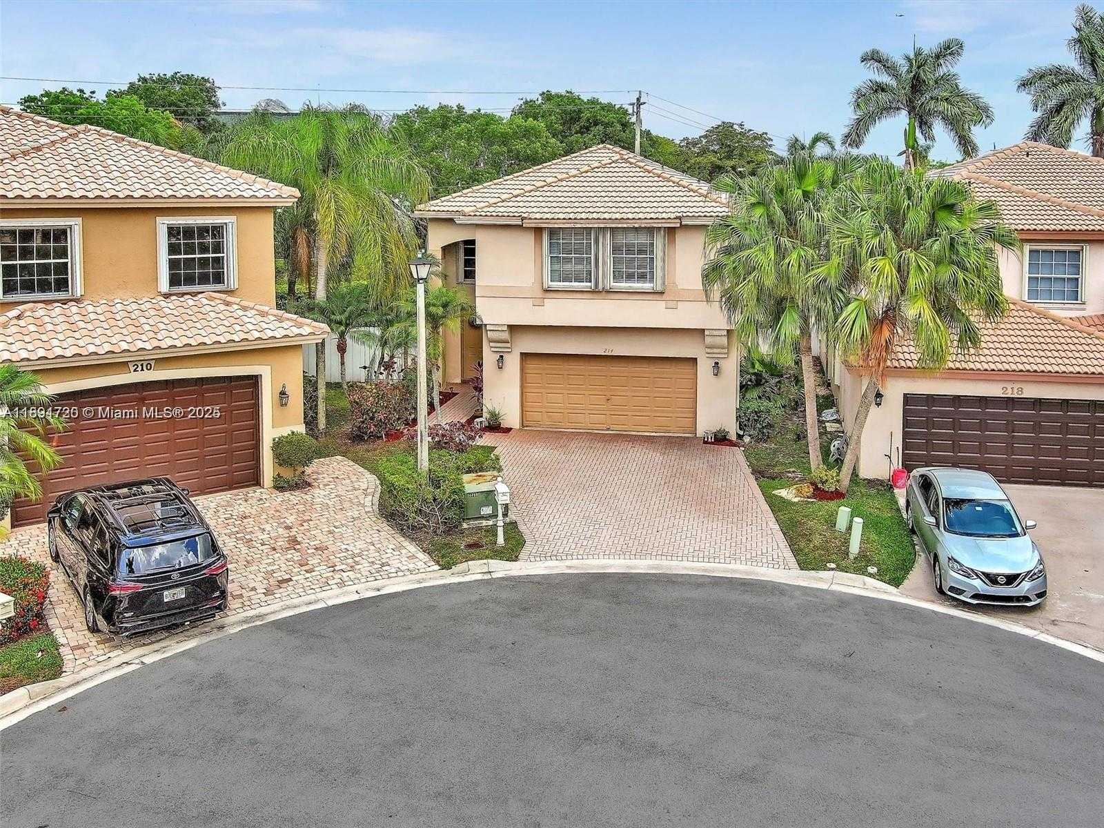 Small Image of 214 LA COSTA CT, Weston Number 3