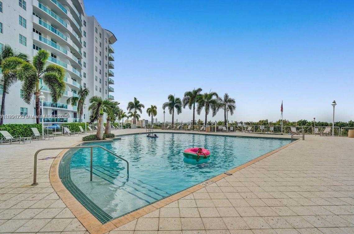 Small Image of 7900 HARBOR ISLAND DR #802, North Bay Village Number 18