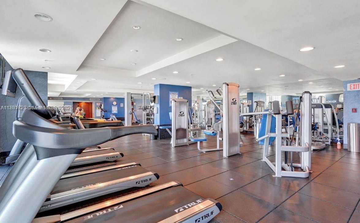 Small Image of 7900 HARBOR ISLAND DR #802, North Bay Village Number 19