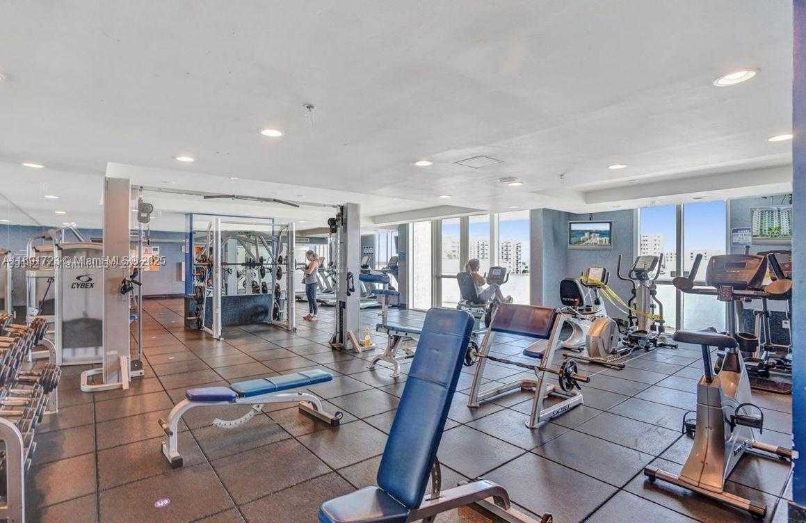 Small Image of 7900 HARBOR ISLAND DR #802, North Bay Village Number 20