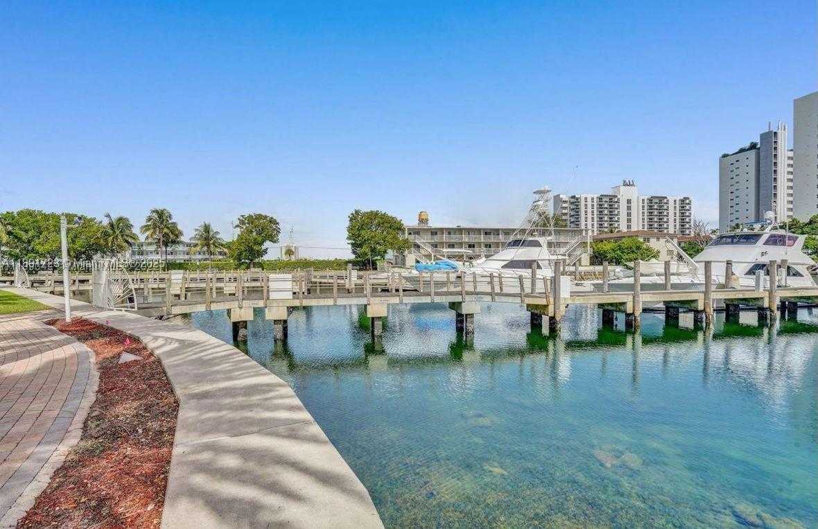 Small Image of 7900 HARBOR ISLAND DR #802, North Bay Village Number 31