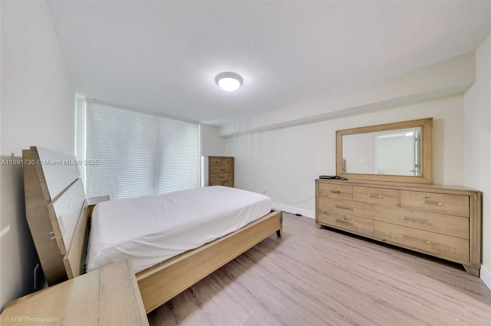 Small Image of 1200 BRICKELL BAY DR #3506, Miami Number 10