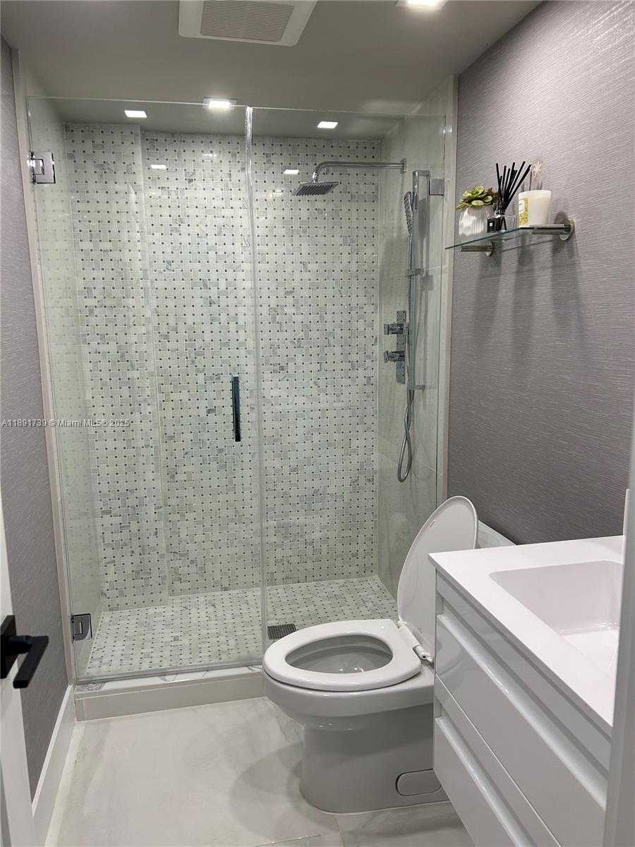 Small Image of 625 BILTMORE WAY #104, Coral Gables Number 14