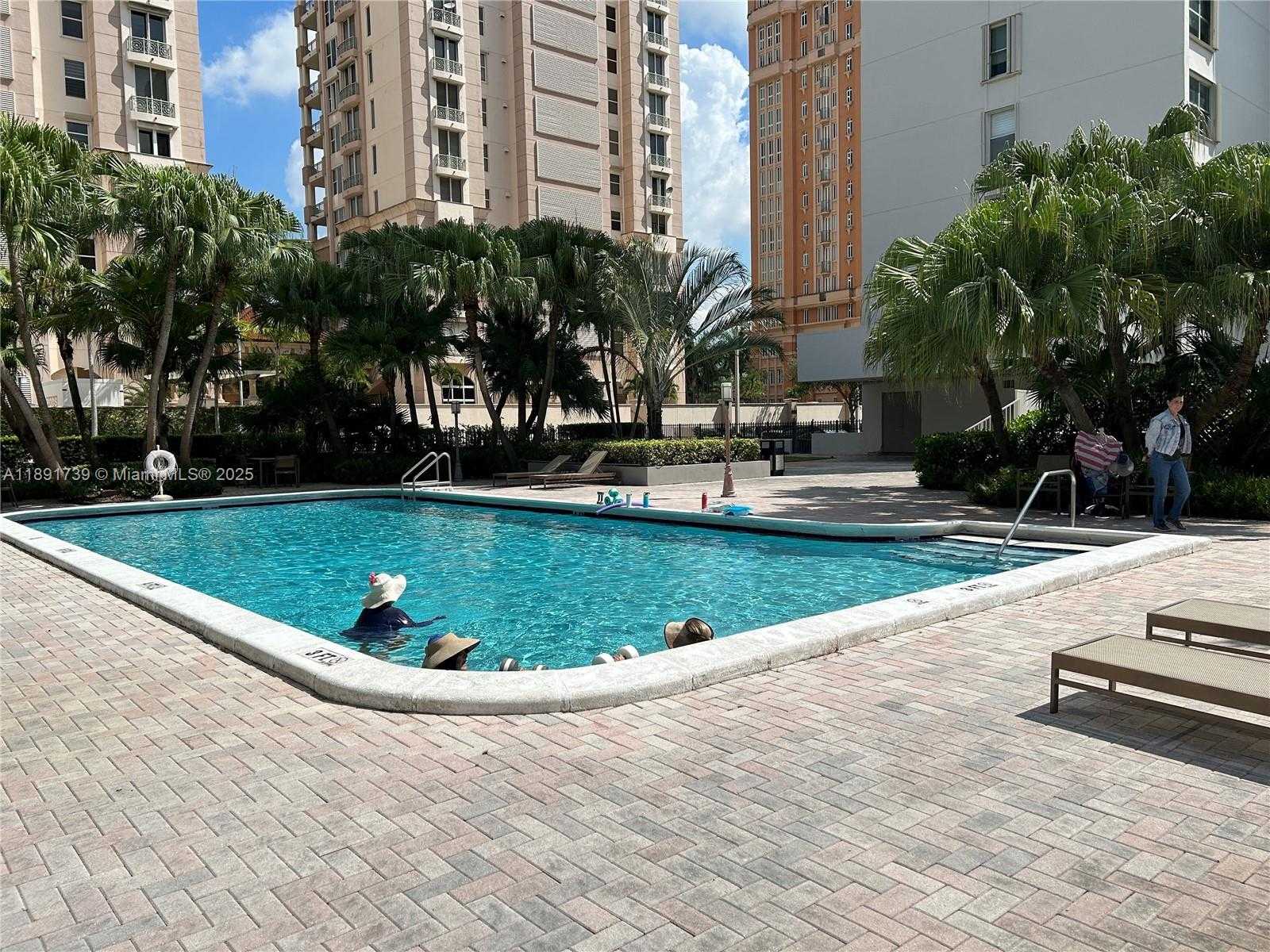 Small Image of 625 BILTMORE WAY #104, Coral Gables Number 17